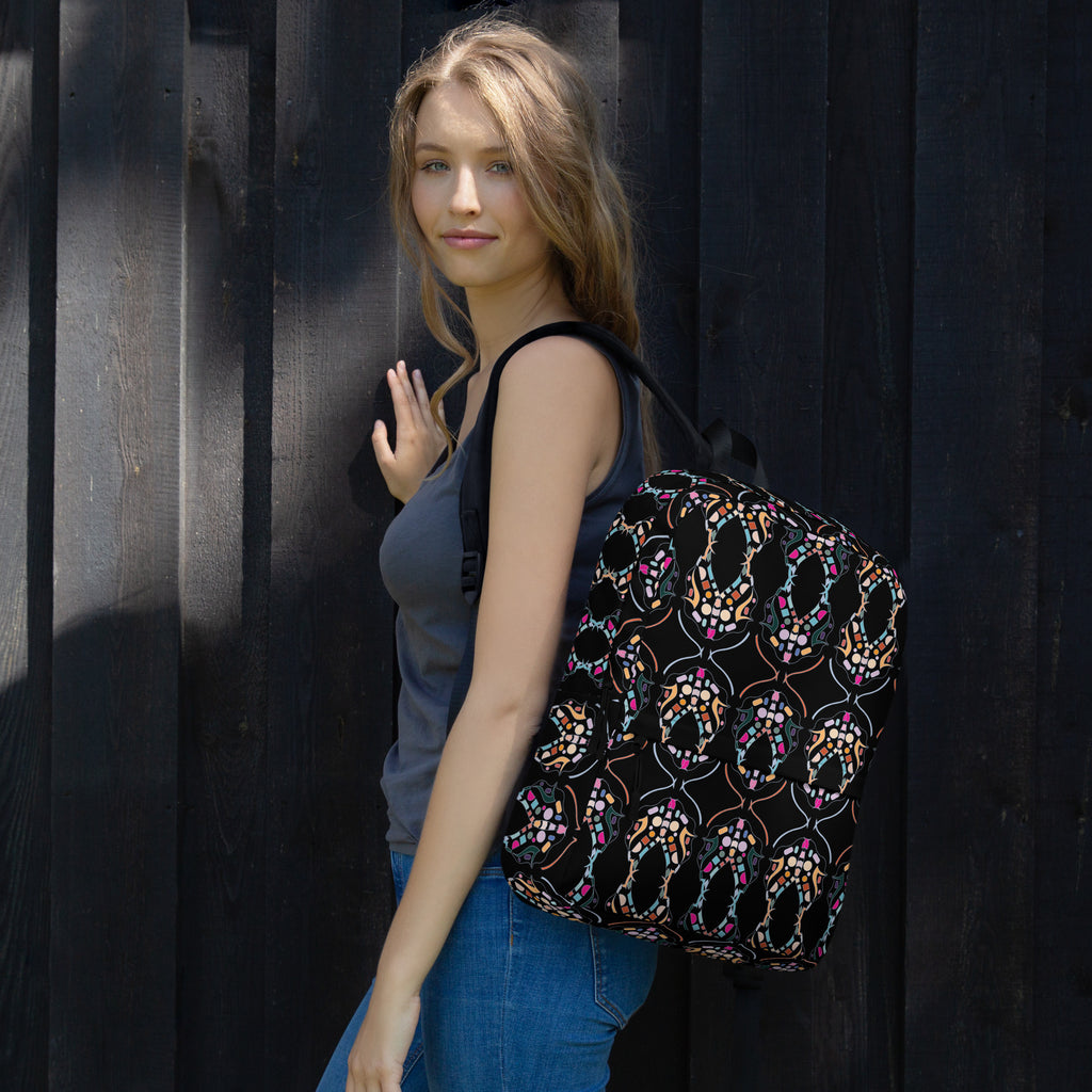 Soft mesh back panel for breathable comfort during urban commuting.