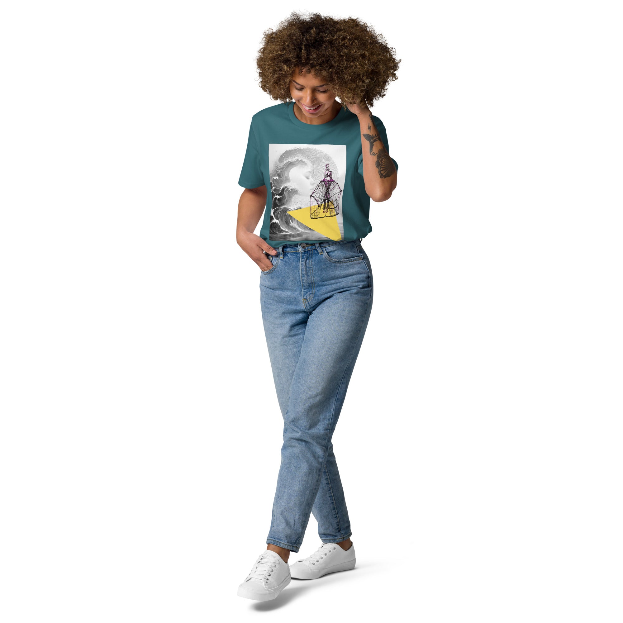 Bold geometric wave design tee